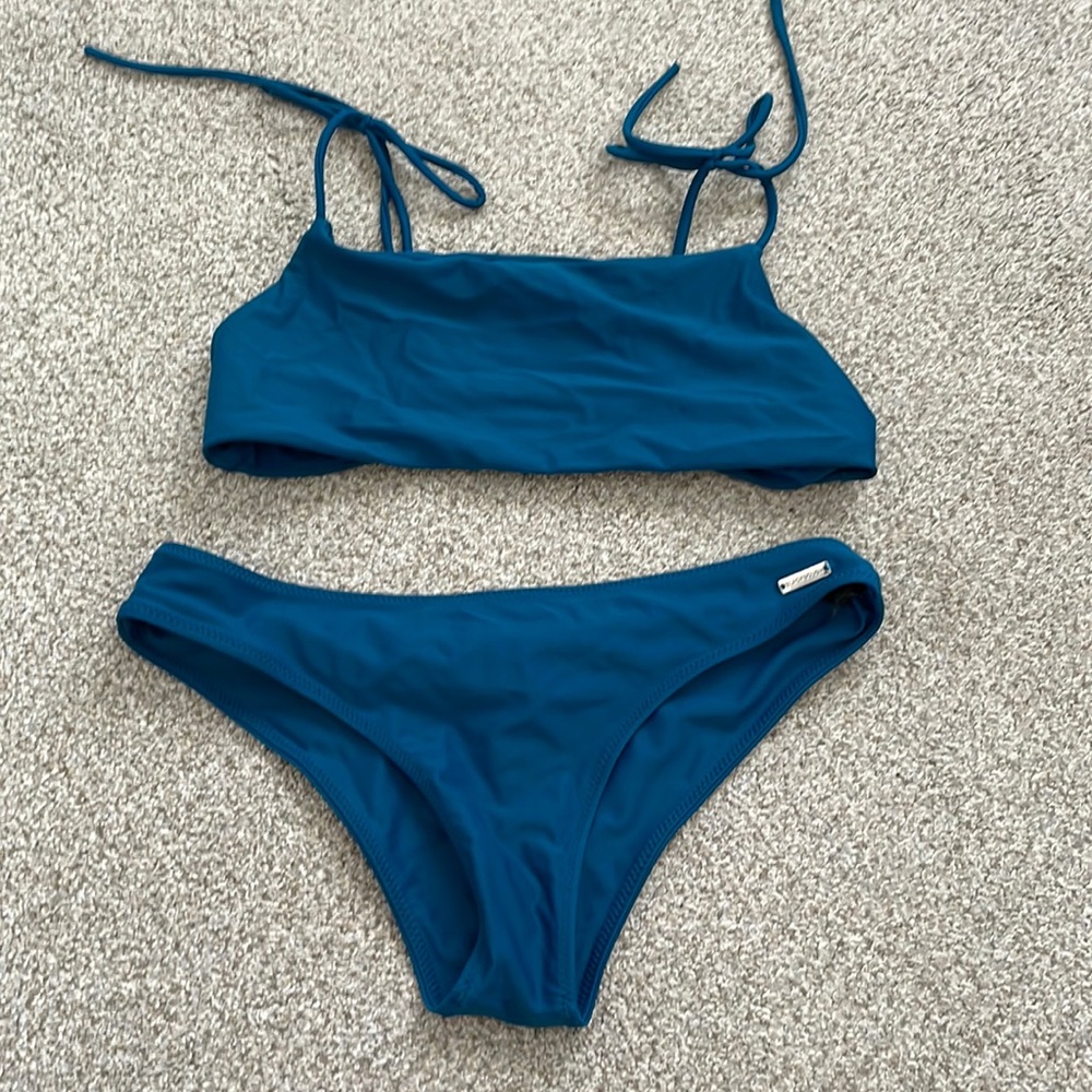 Black bough swim blue bandeau top with tie straps and matching bottoms both S